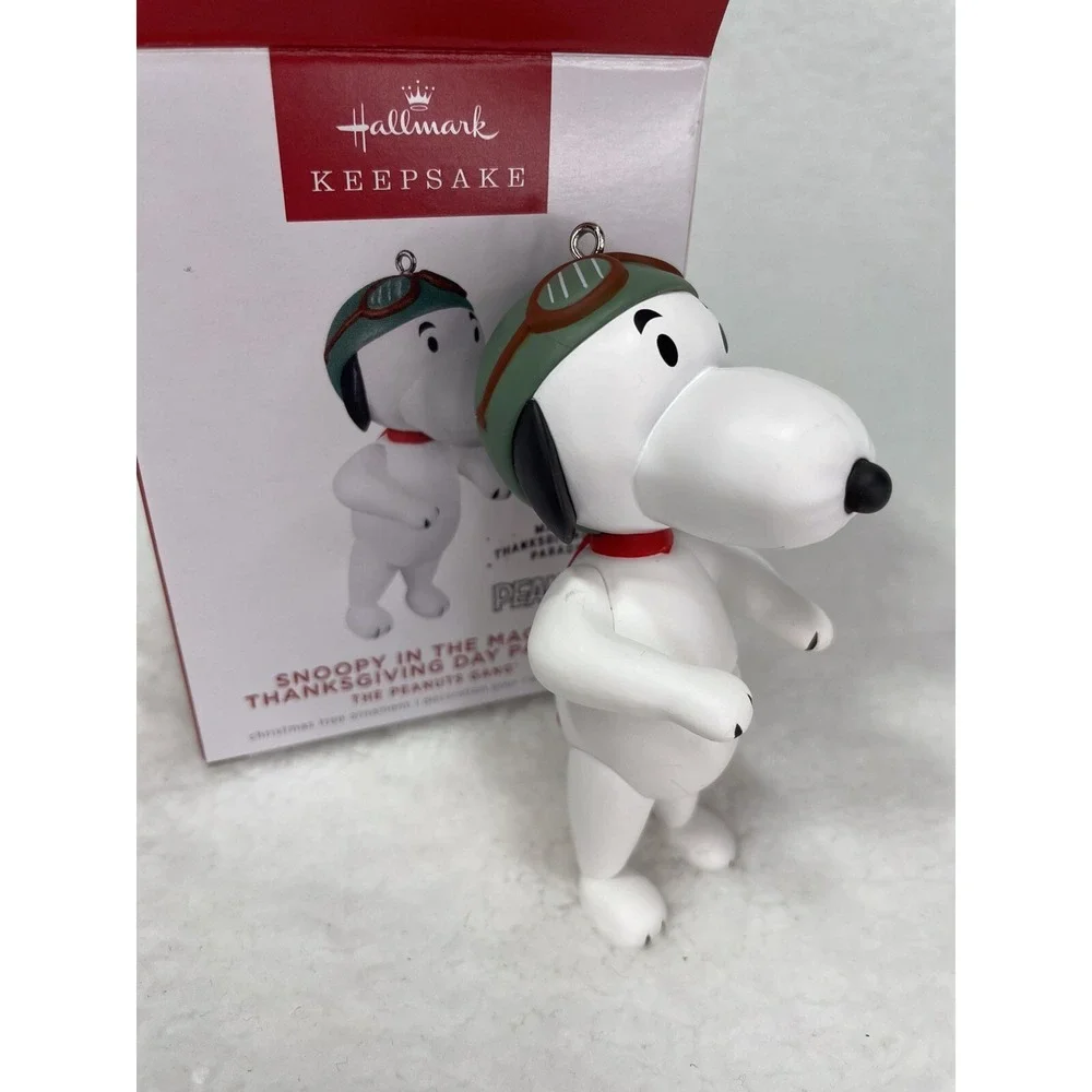 Hallmark Keepsake Peanuts Snoopy Macy's Thanksgiving Day Parade 2022 Ornament.‎